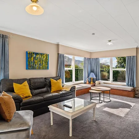 Red Brick Cottage-First Choice For Families